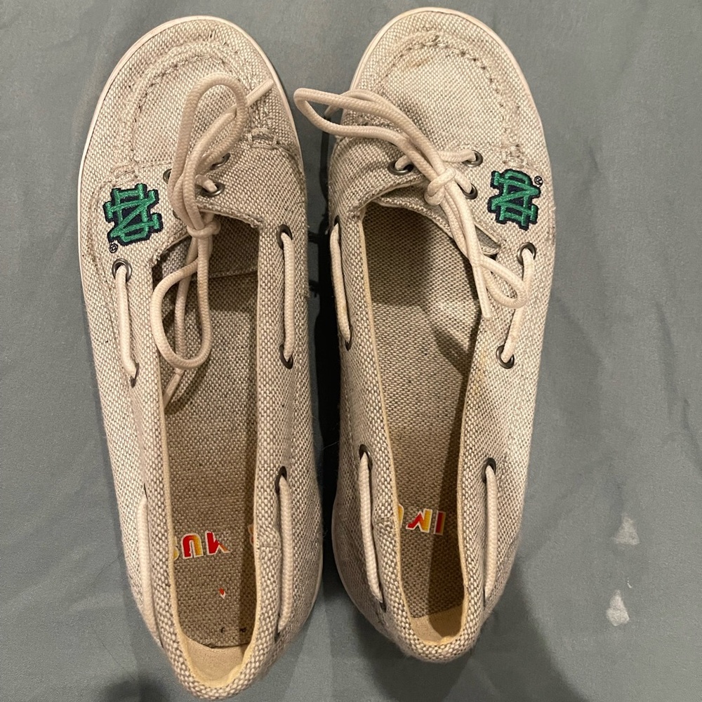 Notre Dame slide on shoes ☘️
